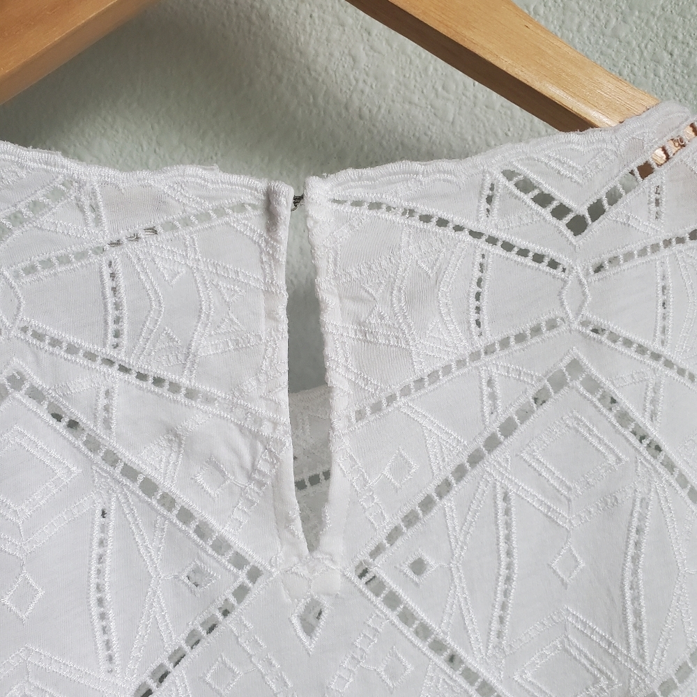 SOLD 🤍J. Crew white eyelet knit top XS - Picture 4 of 6